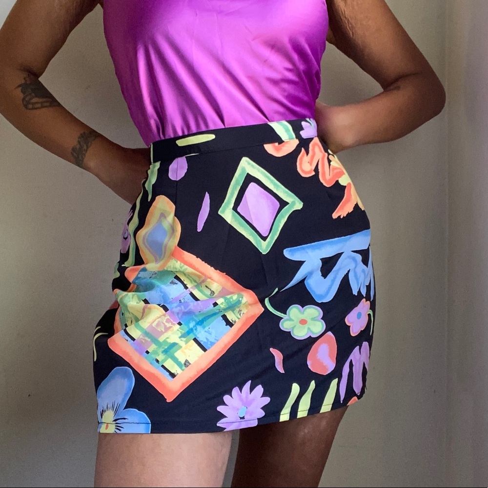 SOLD 🔥 Vintage 80s Designer Printed Skirt